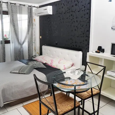 Mini Budget Studio Pula